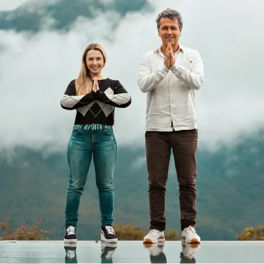 Marcos Palmeira e Iara Cardoso em gravação do A Era dos Humanos